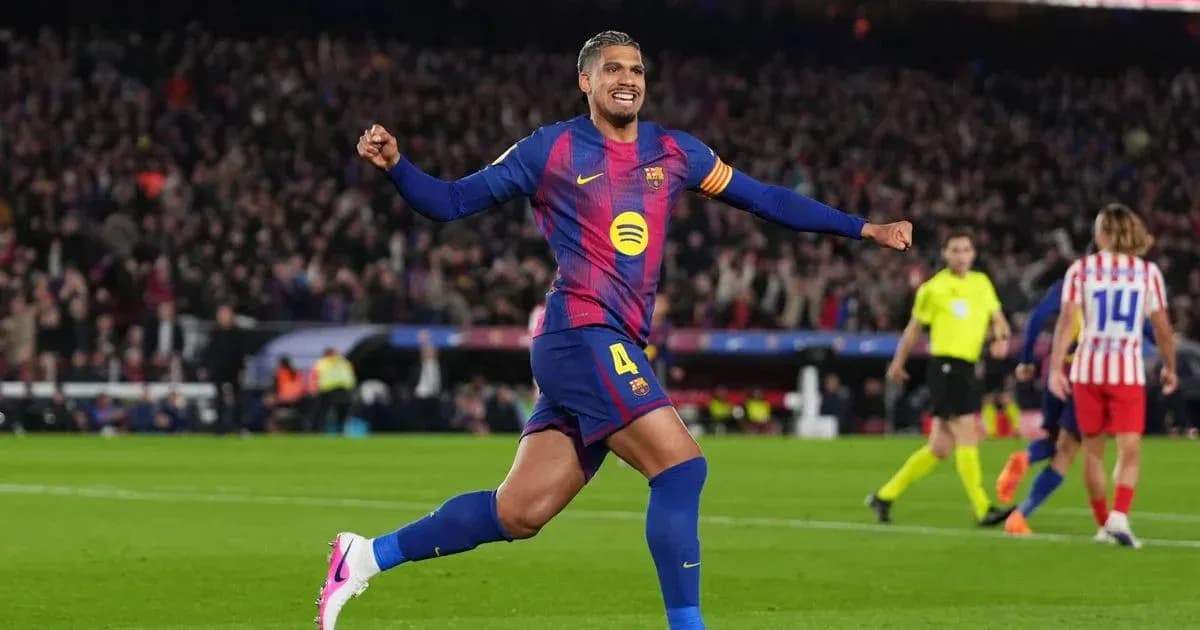 Jugador del FC Barcelona celebrando un gol en el estadio