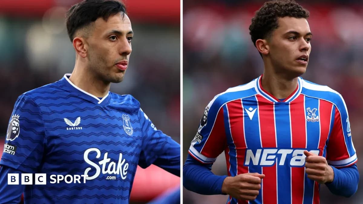 Jugadores de Everton y Crystal Palace en el campo