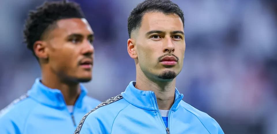 Jugadores de Marsella en calentamiento previo al partido