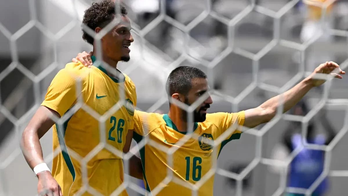 Jugadores de Australia celebrando un gol en el partido
