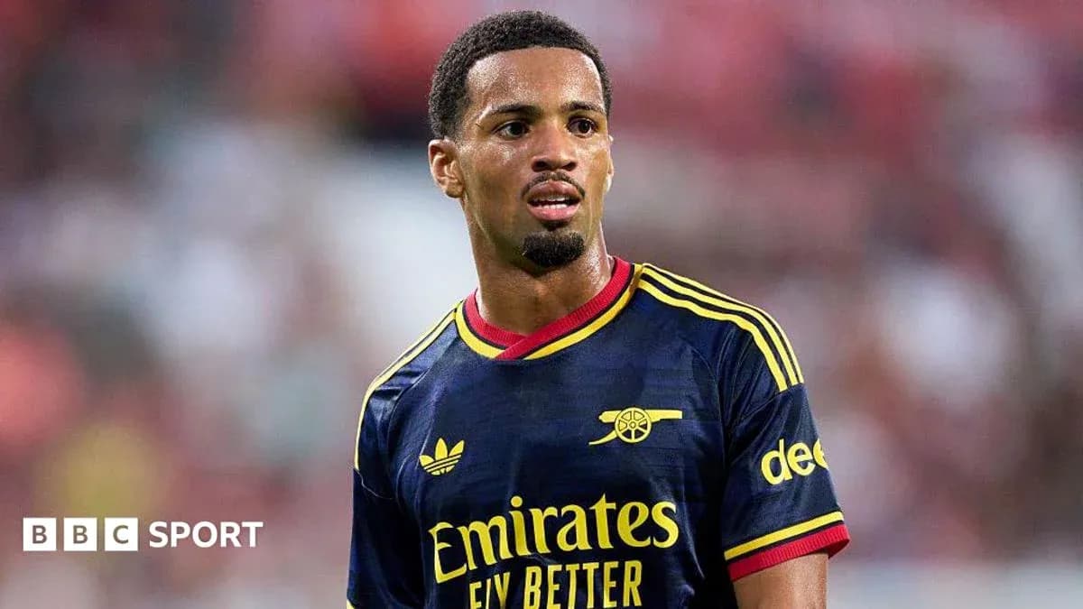 Jugador de Arsenal en acción durante un partido
