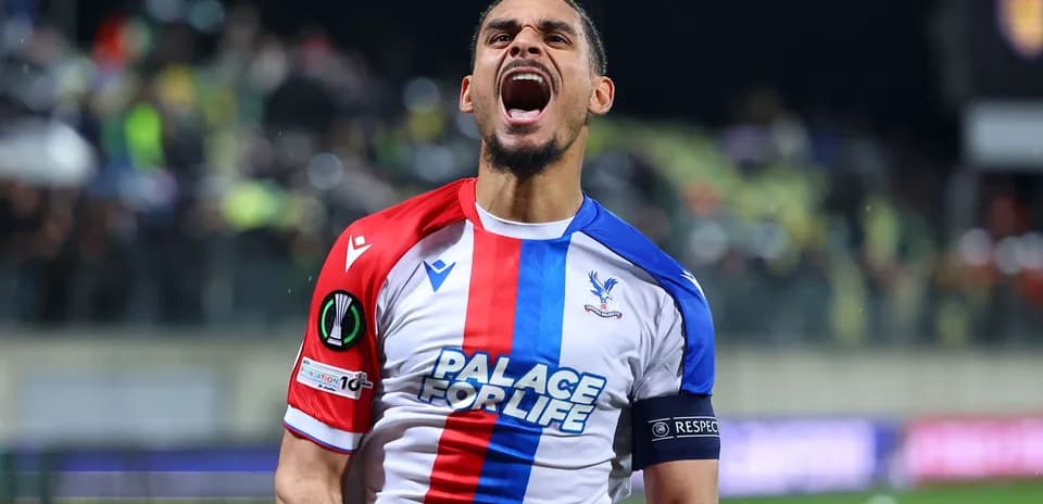 Jugador de Crystal Palace celebrando un gol en partido