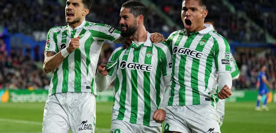 Jugadores de Real Betis celebrando un gol