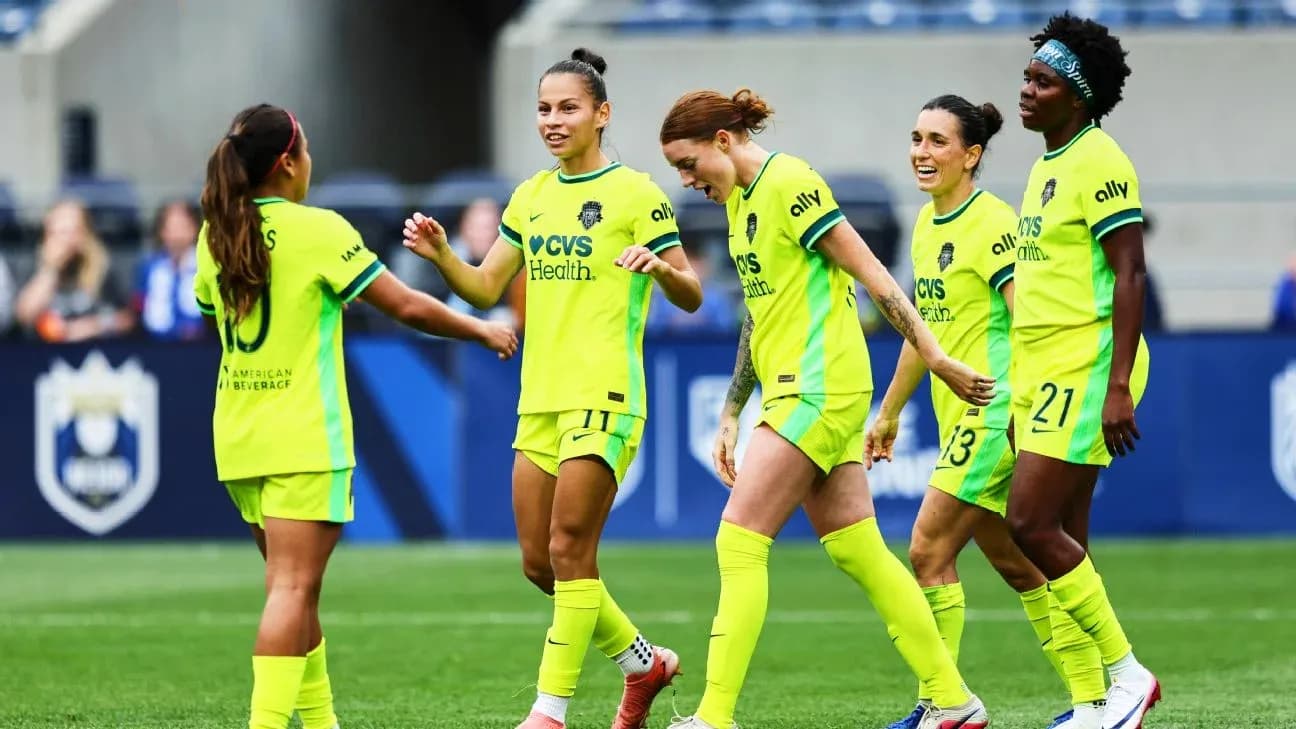 Jugadoras del Seattle Reign FC celebrando un gol