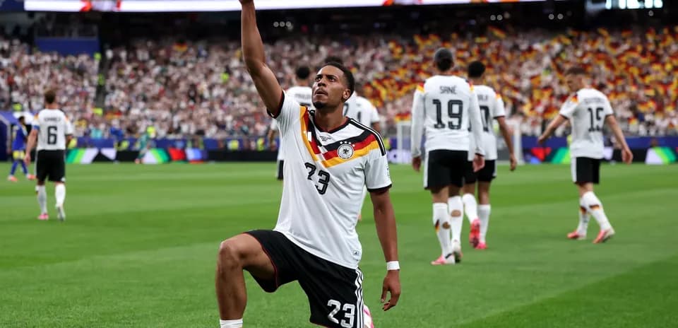 Jugador alemán celebrando un gol