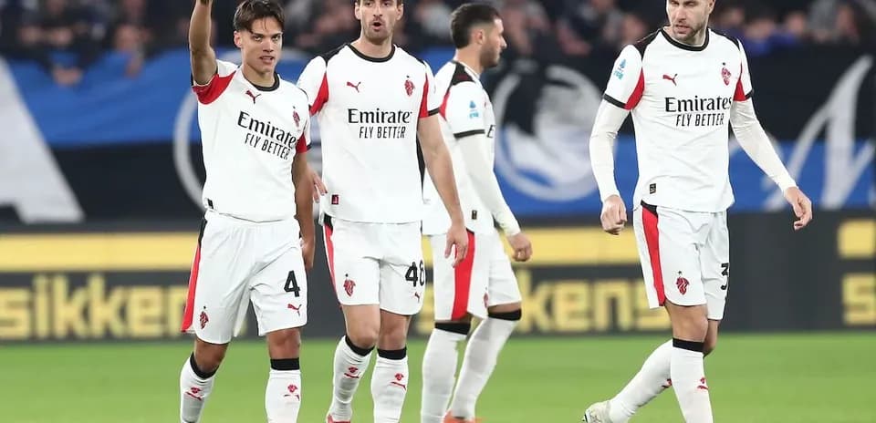 Jugadores de AC Milan en celebración durante el partido