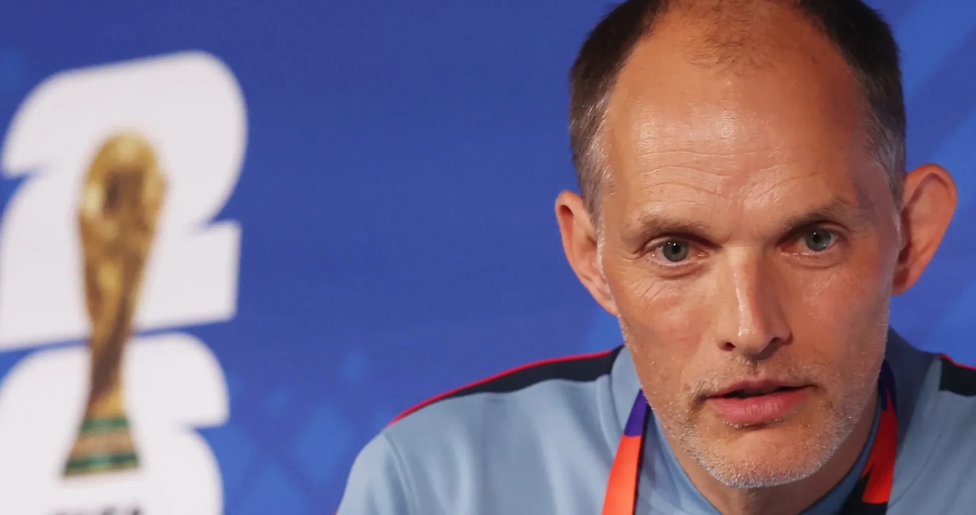 Entrenador en conferencia de prensa de FIFA 2026