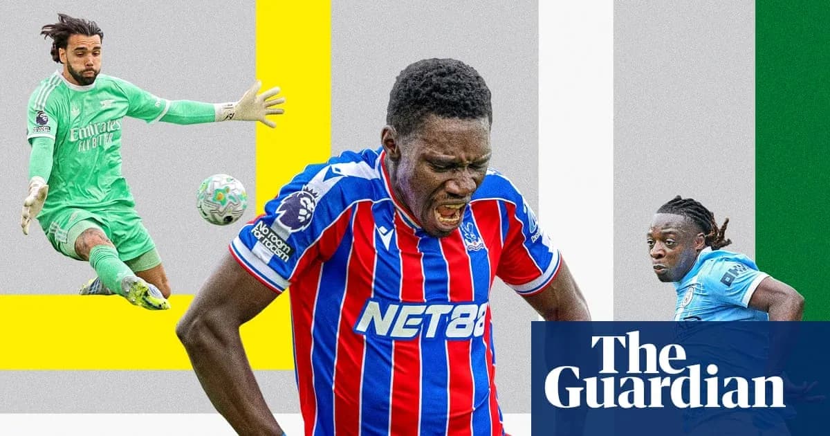 Jugador de Crystal Palace fallando un tiro en partido