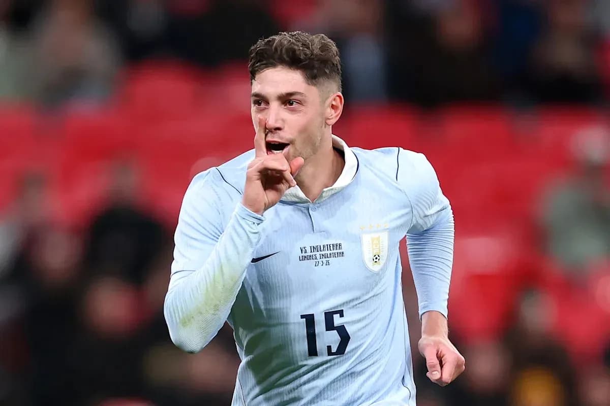 Jugador de Argentina festejando y pidiendo silencio