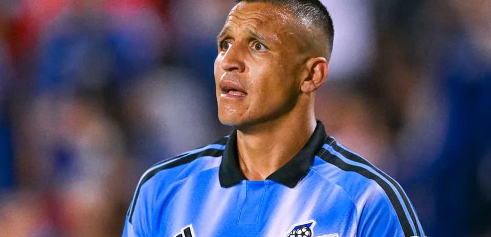 Jugador con camiseta azul del Impact de Montreal