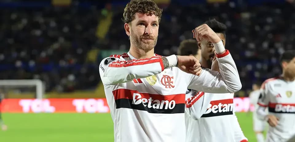 Jugador de Flamengo celebrando durante el partido