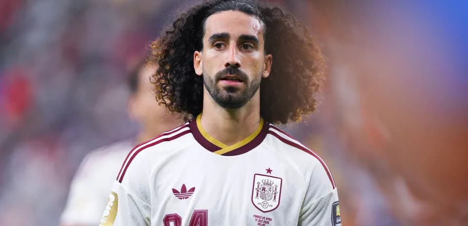 Jugador de España con camiseta blanca durante partido