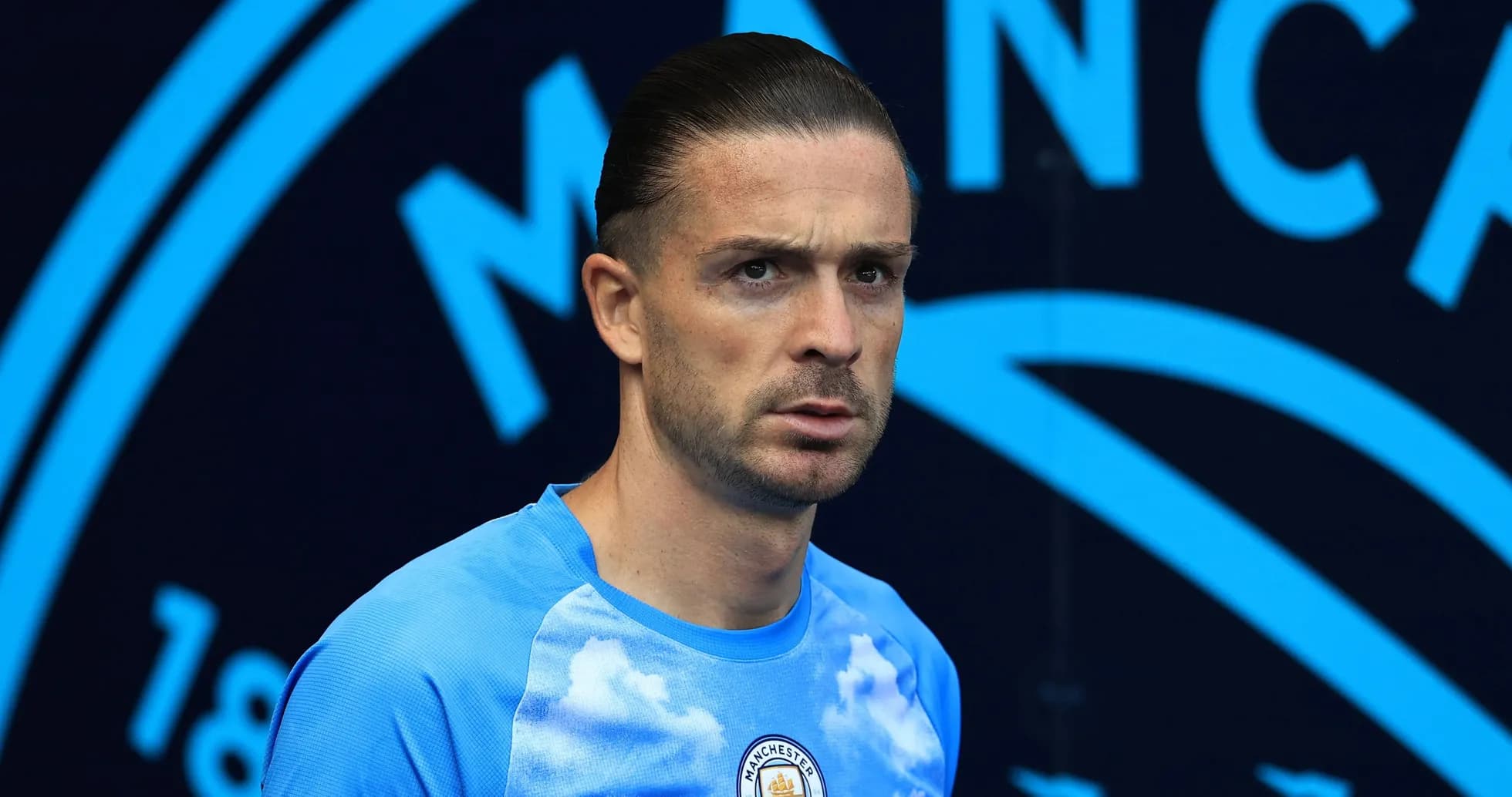 Jugador de Manchester City en uniforme antes del partido