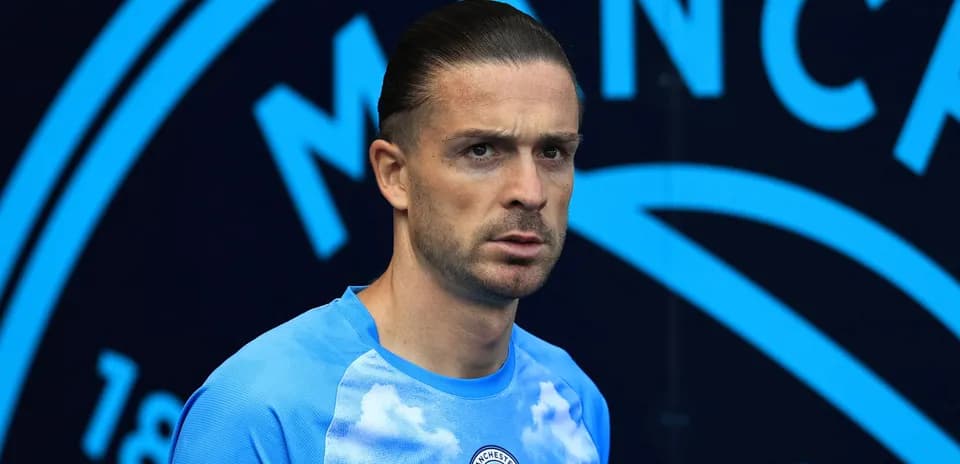 Jugador de Manchester City en uniforme antes del partido