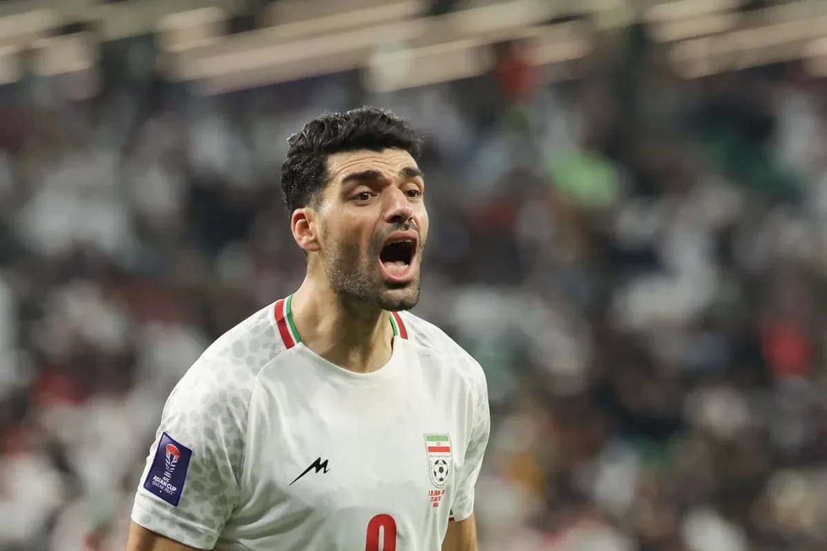 Jugador de Irán gritando durante el partido