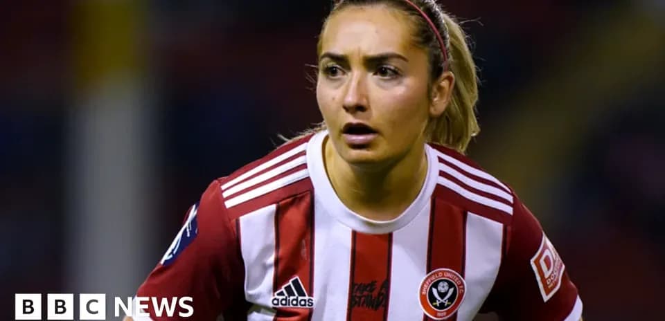 Jugadora de Sheffield United en acción durante un partido