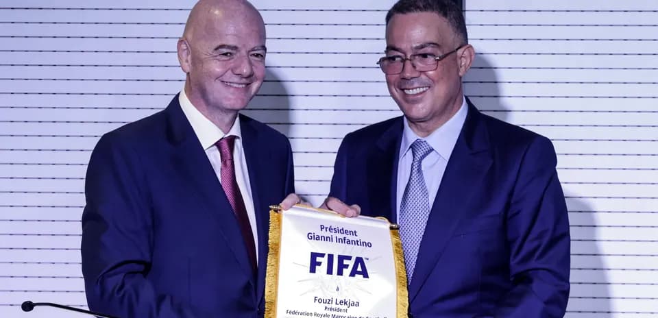 Gianni Infantino y Fouzi Lekjaa en ceremonia