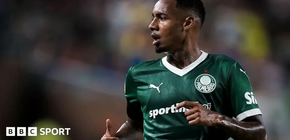 Jugador de Palmeiras en acción durante un partido