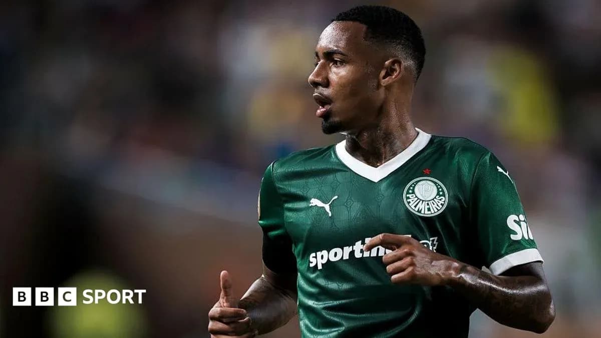 Jugador de Palmeiras en acción durante un partido