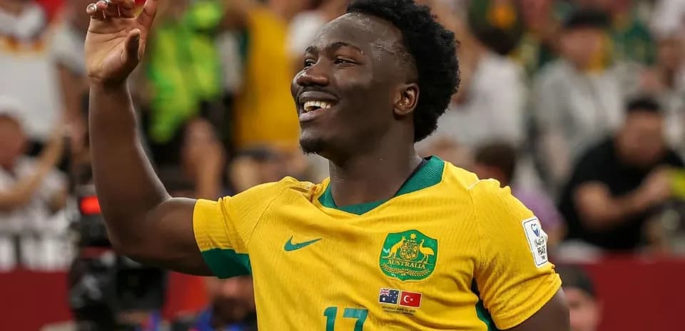 Jugador australiano celebrando un gol en el partido