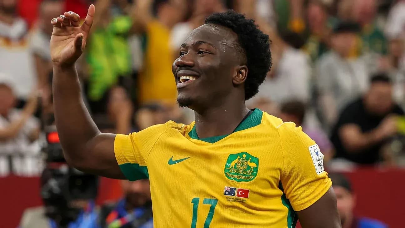 Jugador australiano celebrando un gol en el partido