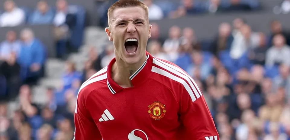 Jugador de Manchester United celebrando una jugada