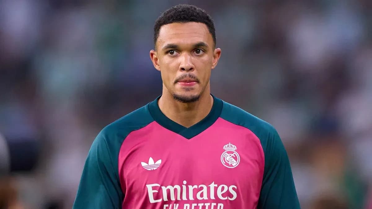 Portero de Real Madrid en uniforme de entrenamiento