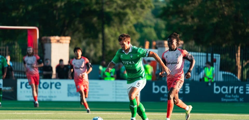 Jugador del Greenville Triumph en acción durante el partido