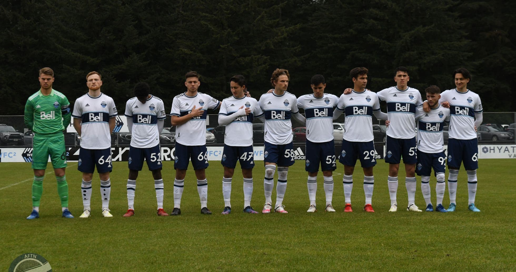 Jugadores del Vancouver Whitecaps II alineados