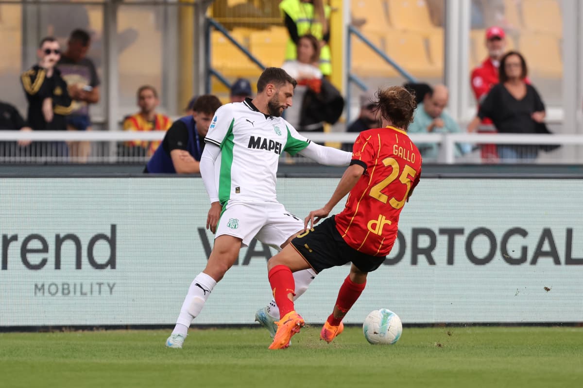 Jugador de Sassuolo desafía a Gallo de Lecce