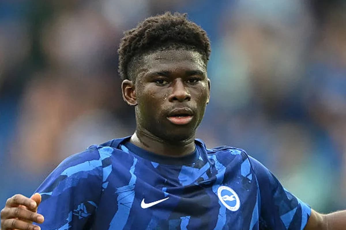 Jugador de Brighton en acción durante el partido