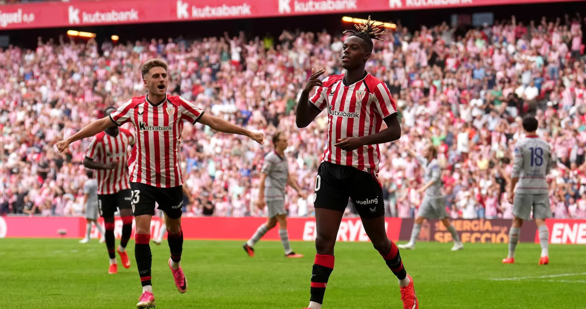 Jugadores de Athletic Club celebrando un gol