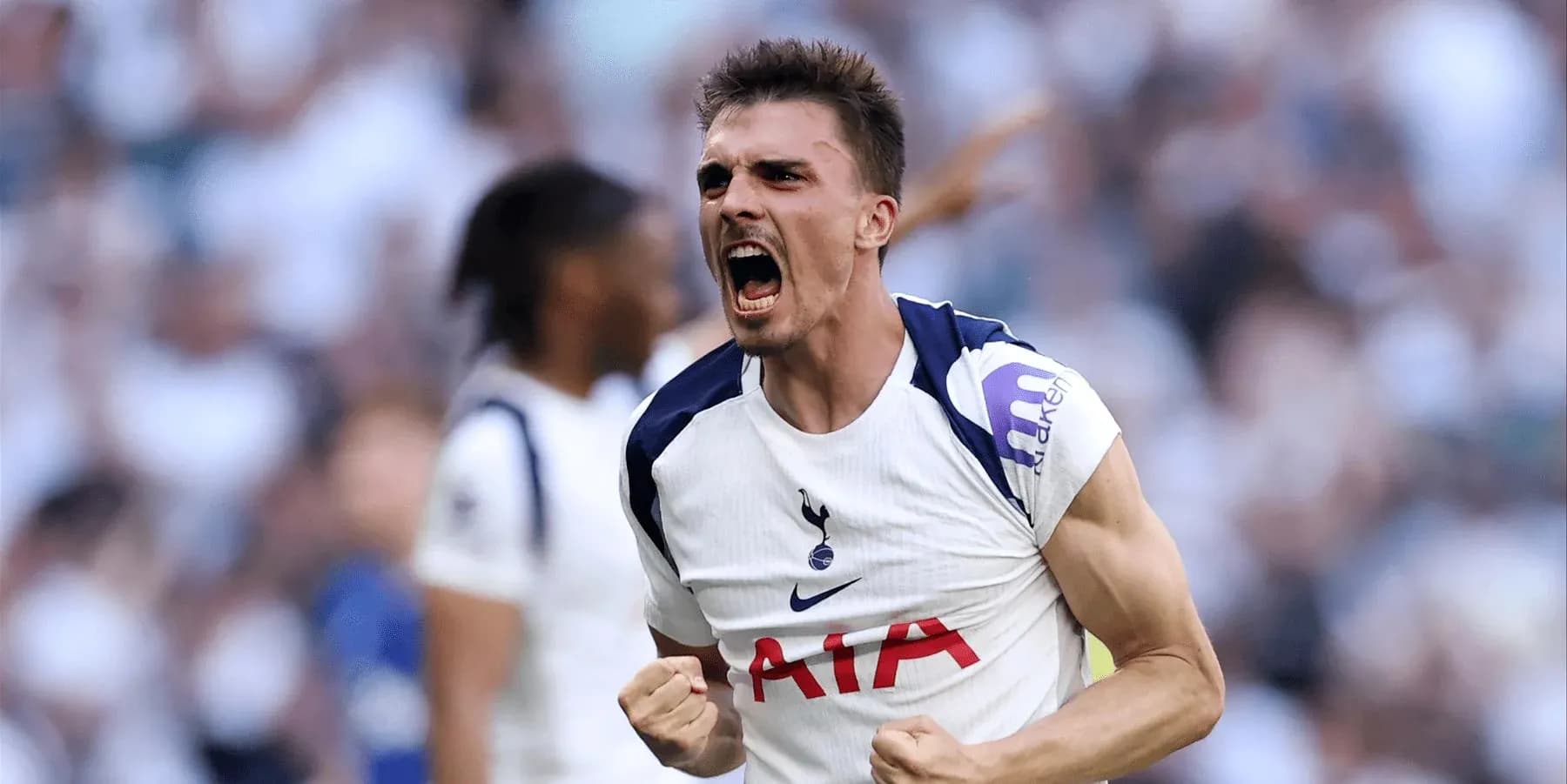 Jugador de Tottenham celebrando un gol