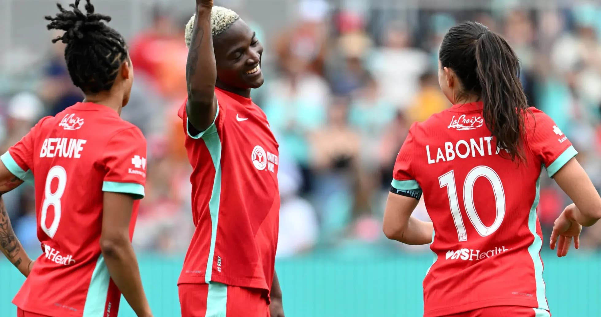Tres jugadoras del North Carolina Courage celebrando