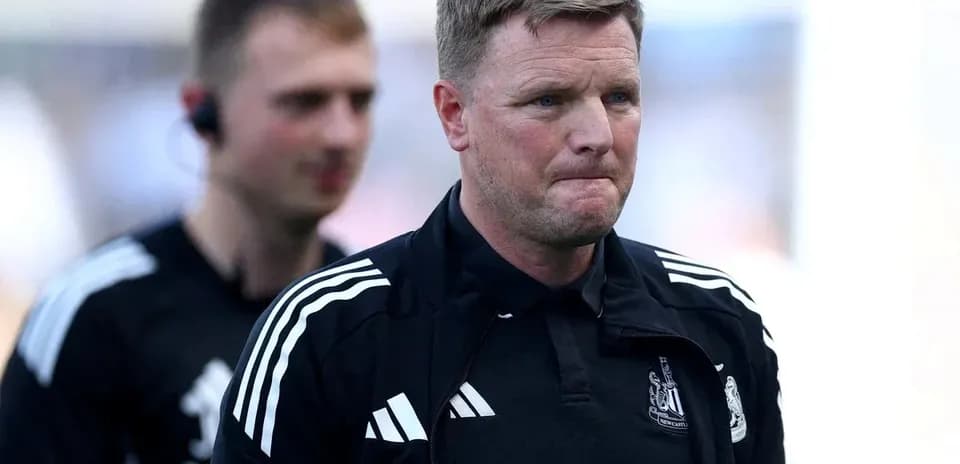 Entrenador de Newcastle United en el campo