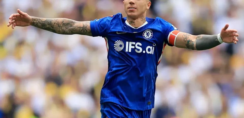 Jugador de Chelsea celebrando en el campo de juego