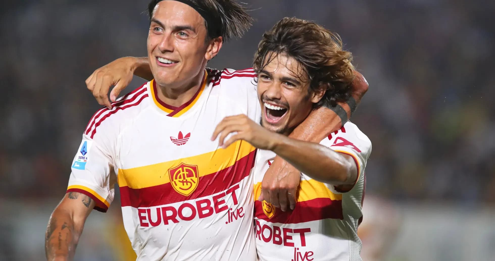 Jugadores de AS Roma celebrando un gol