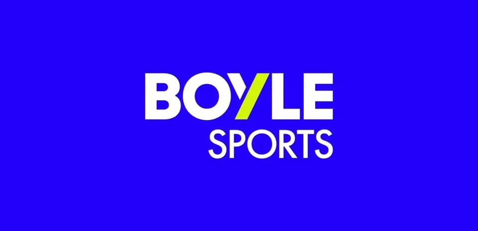 Logotipo de Boyle Sports sobre fondo azul