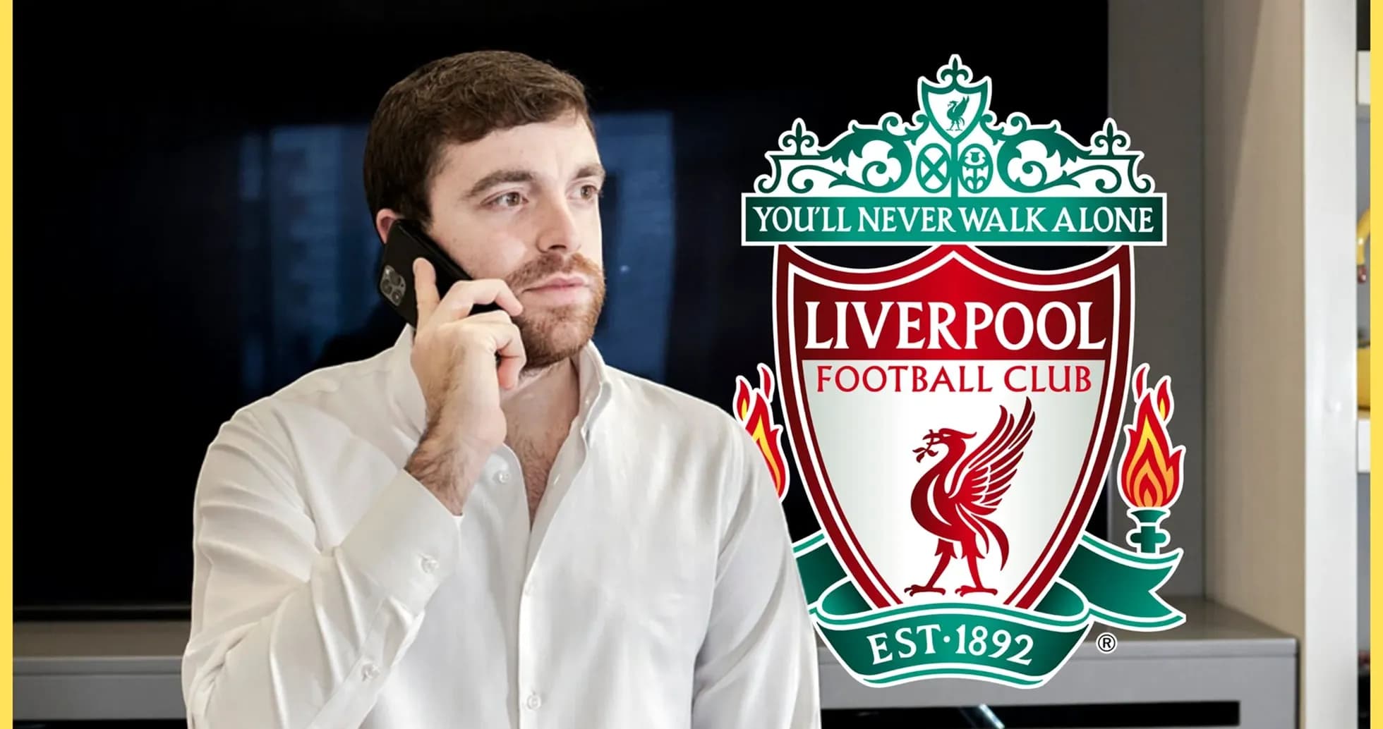 Hombre hablando por teléfono con fondo de Liverpool FC