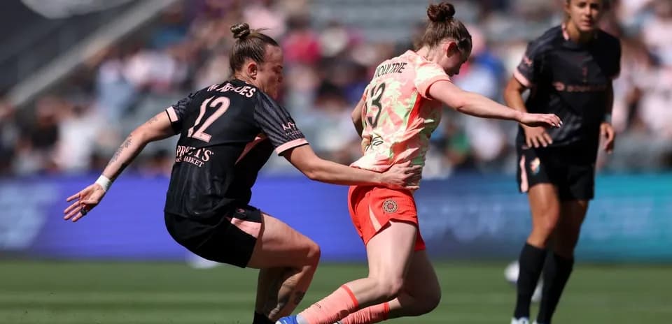 Jugadora del Portland Thorns en acción contra Utah Royals