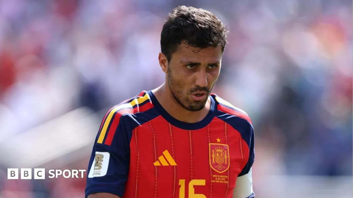Jugador de España en el campo durante un partido