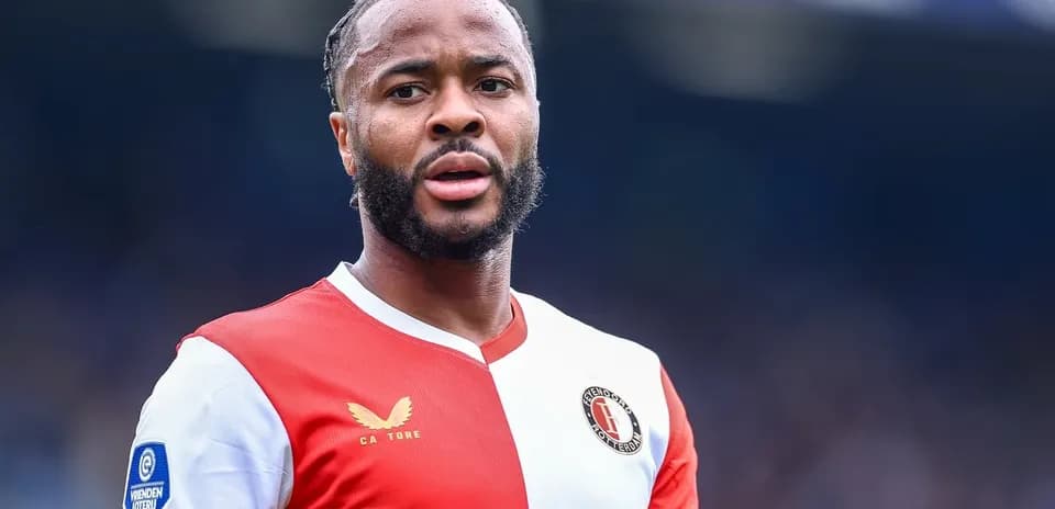 Jugador de Feyenoord en el campo durante un partido