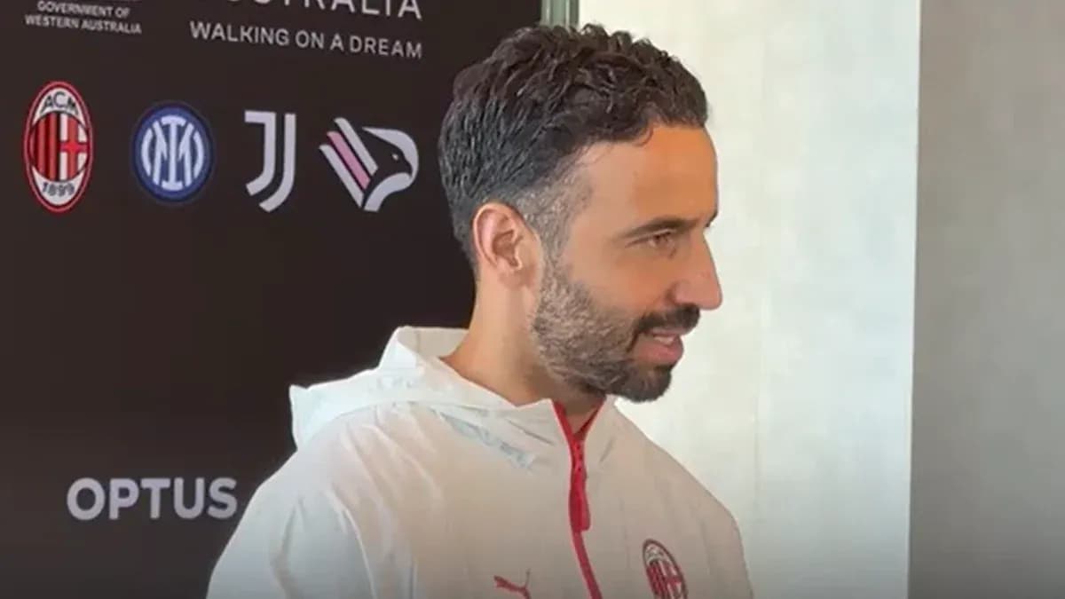 Jugador hablando en conferencia de prensa