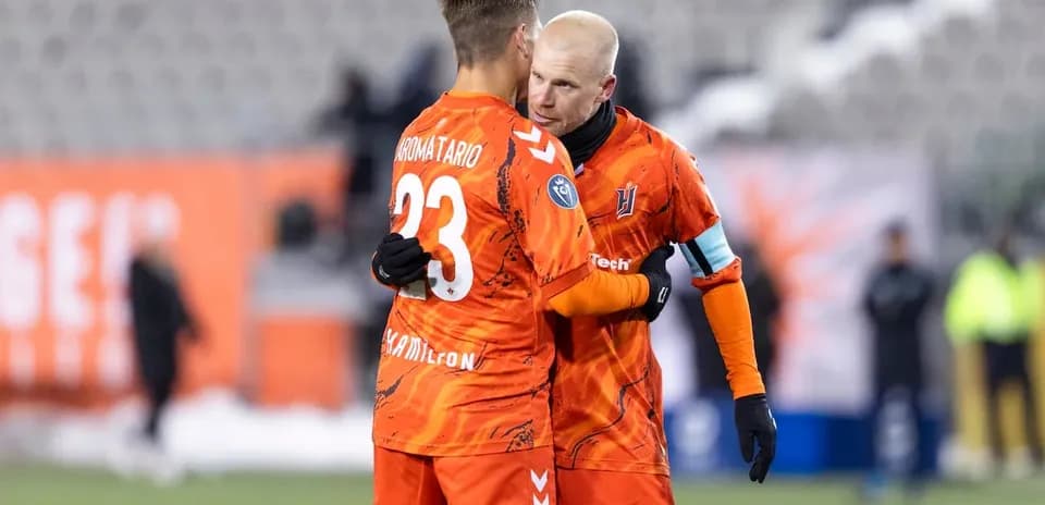 Jugadores de Forge FC celebrando en el campo