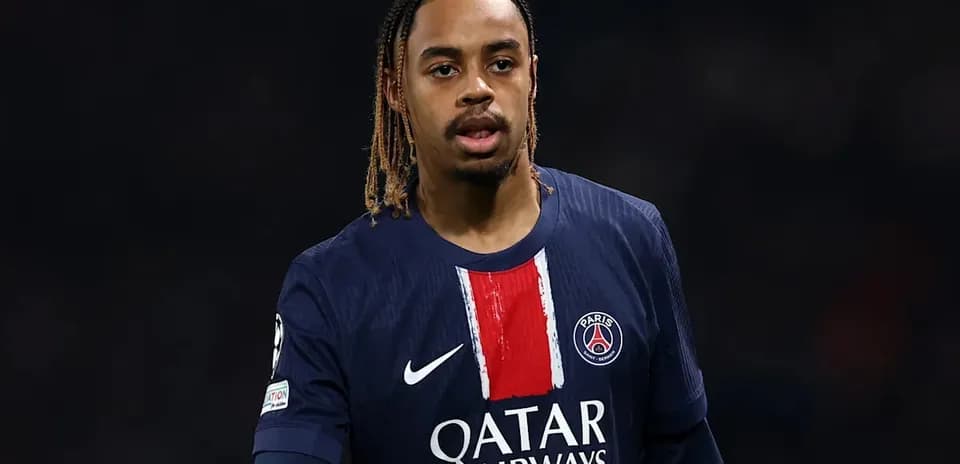 Jugador de PSG en acción durante un partido
