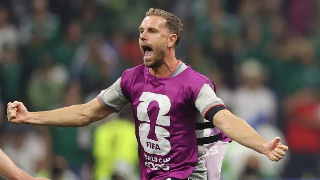 Jugador celebrando con entusiasmo en el partido