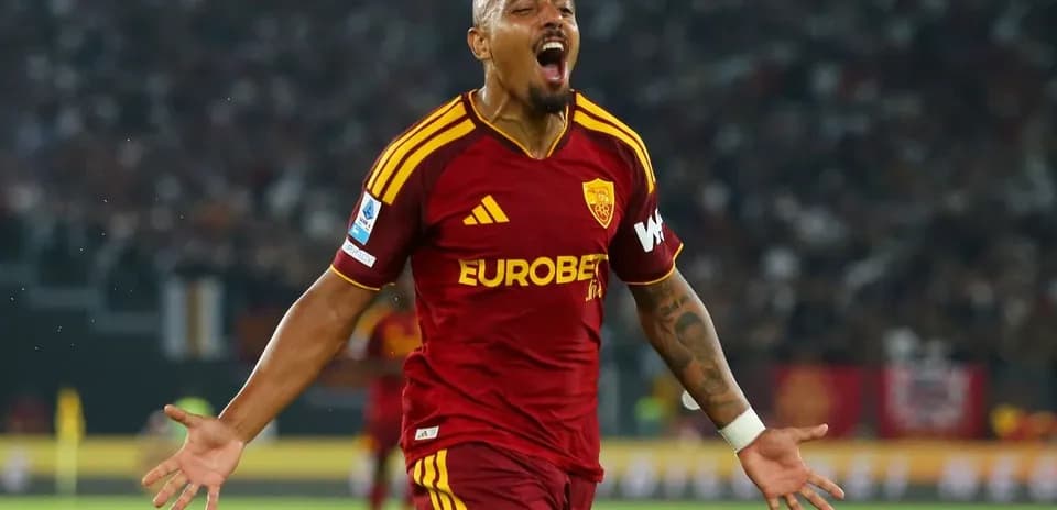 Jugador de AS Roma celebrando un gol