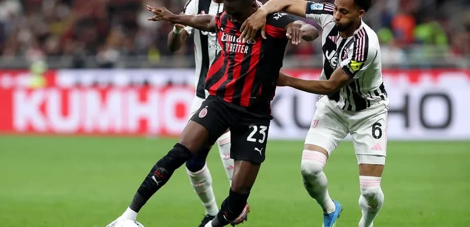 Jugadores de Juventus y AC Milan en acción