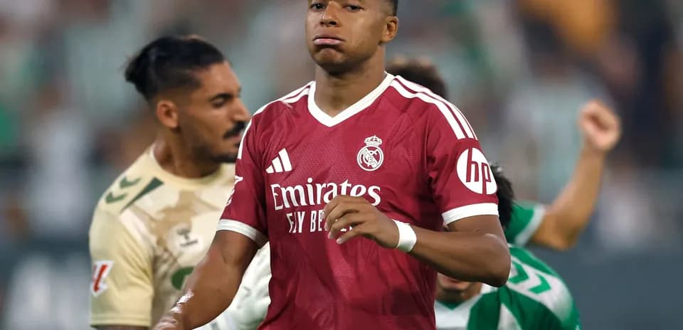 Jugador de Real Madrid en partido contra Real Betis
