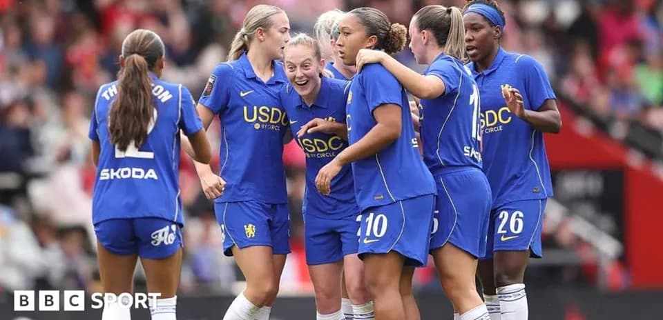 Jugadoras del Chelsea celebrando un gol en el partido